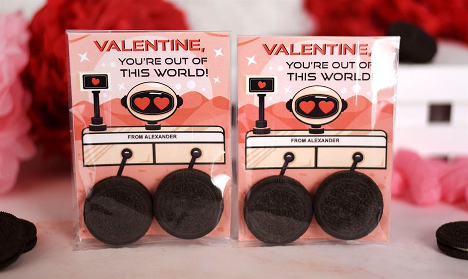 valentines-mars-cookie-labels-printable-valentine-s-day-favor-bags-printable-school