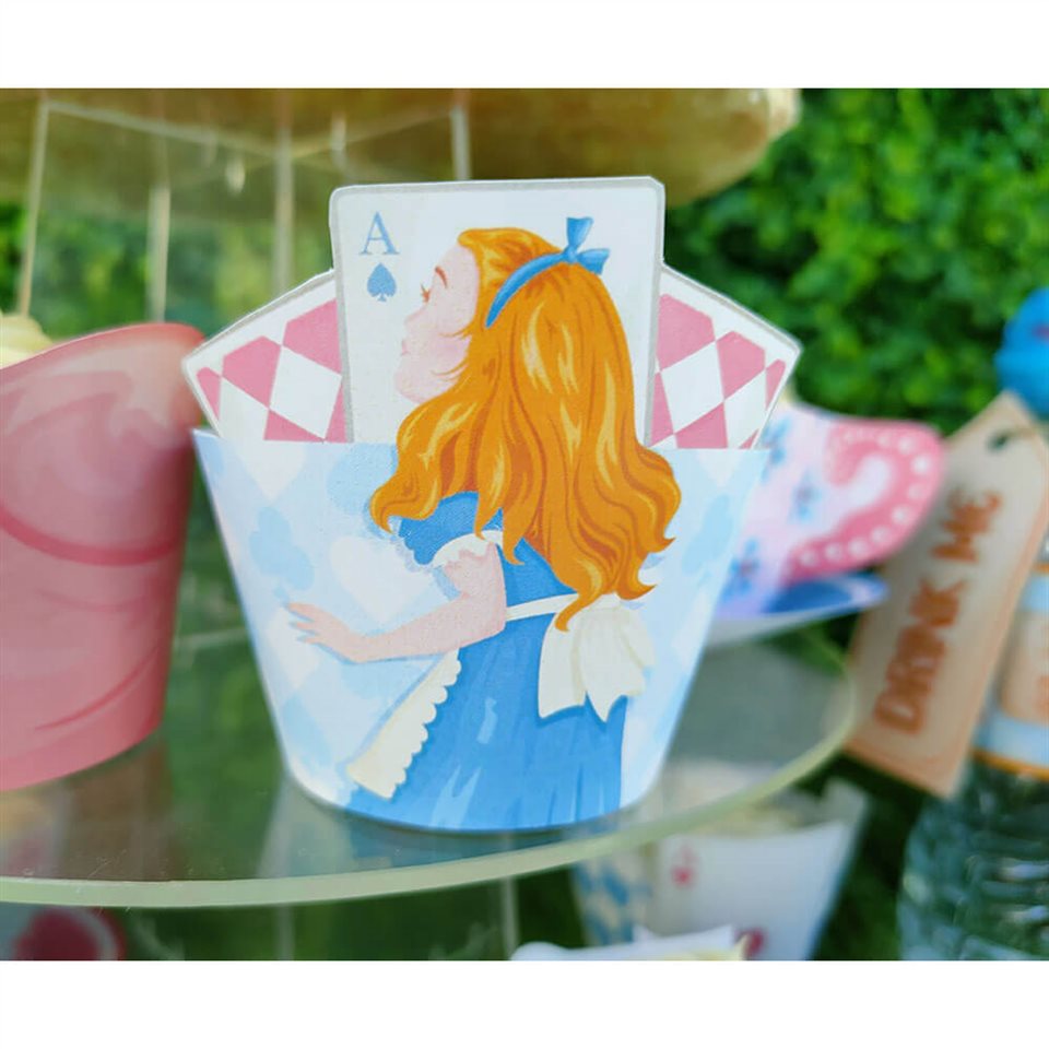 Alice in Wonderland wrapping paper DIY + FREE PRINTABLE